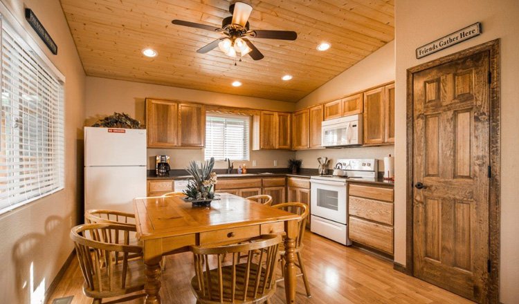 Kitchen in Cabin #95